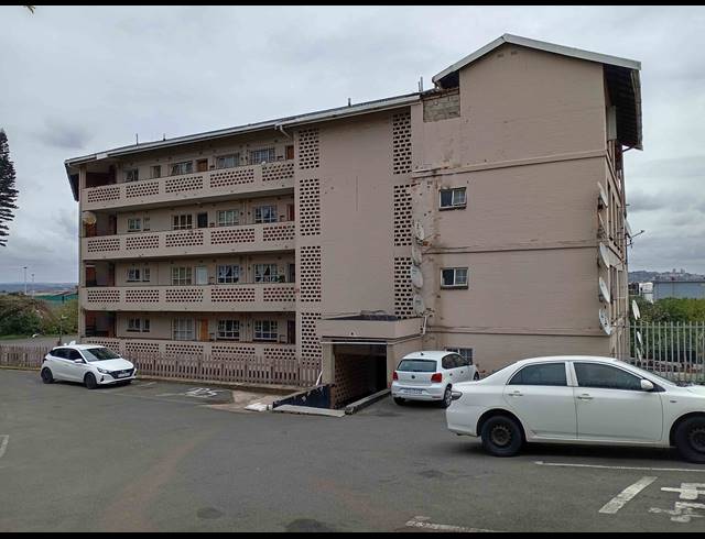 2 BEDROOM FLAT FOR SALE IN BLUFF